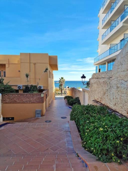 Encantador Duplex Para 6 A 1 Minuto De La Playa ベナルマデナ エクステリア 写真