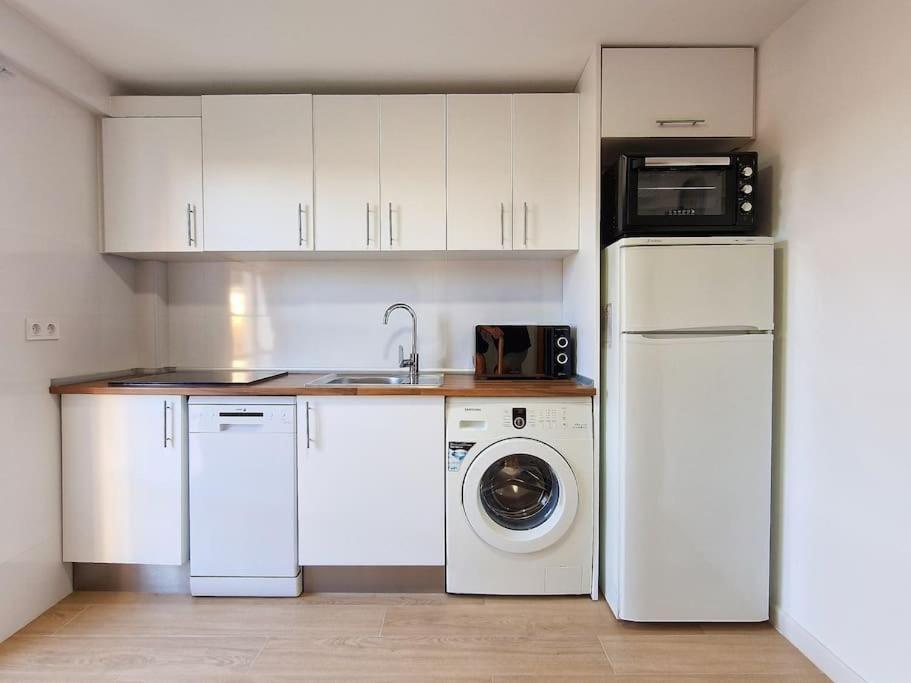 Encantador Duplex Para 6 A 1 Minuto De La Playa ベナルマデナ エクステリア 写真