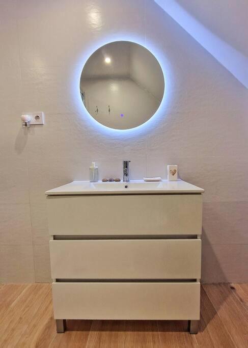 Encantador Duplex Para 6 A 1 Minuto De La Playa ベナルマデナ エクステリア 写真