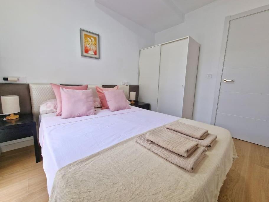 Encantador Duplex Para 6 A 1 Minuto De La Playa ベナルマデナ エクステリア 写真