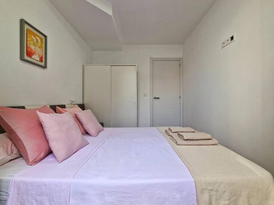 Encantador Duplex Para 6 A 1 Minuto De La Playa ベナルマデナ エクステリア 写真