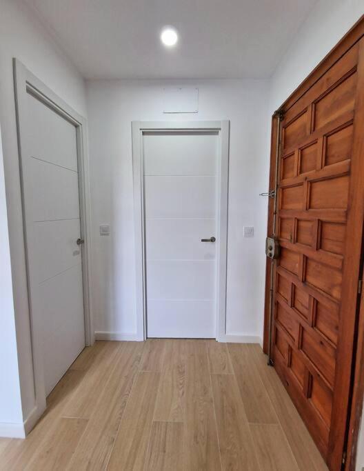 Encantador Duplex Para 6 A 1 Minuto De La Playa ベナルマデナ エクステリア 写真